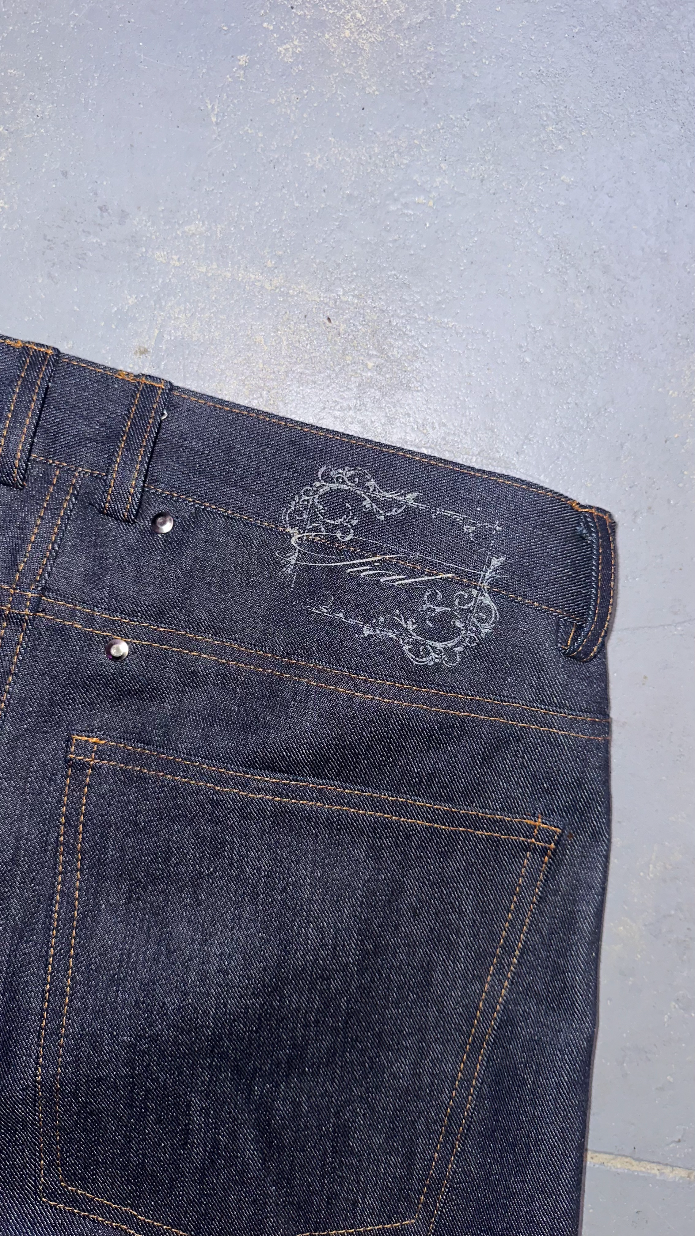 Tiat Blue de Sang Laser jeans bootcut raw denim 14OZ S
