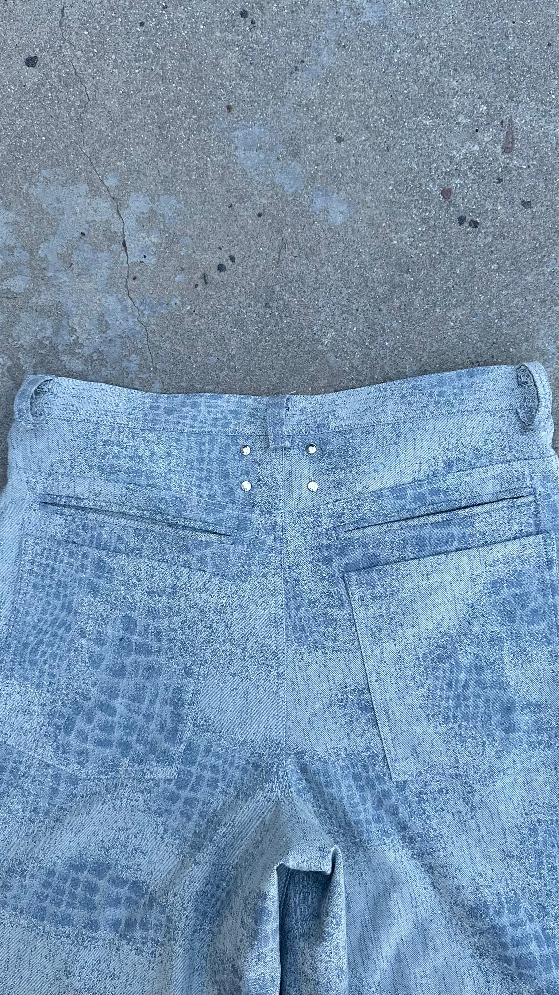 Tiat blue de sang Laser denim jorts bermuda blu