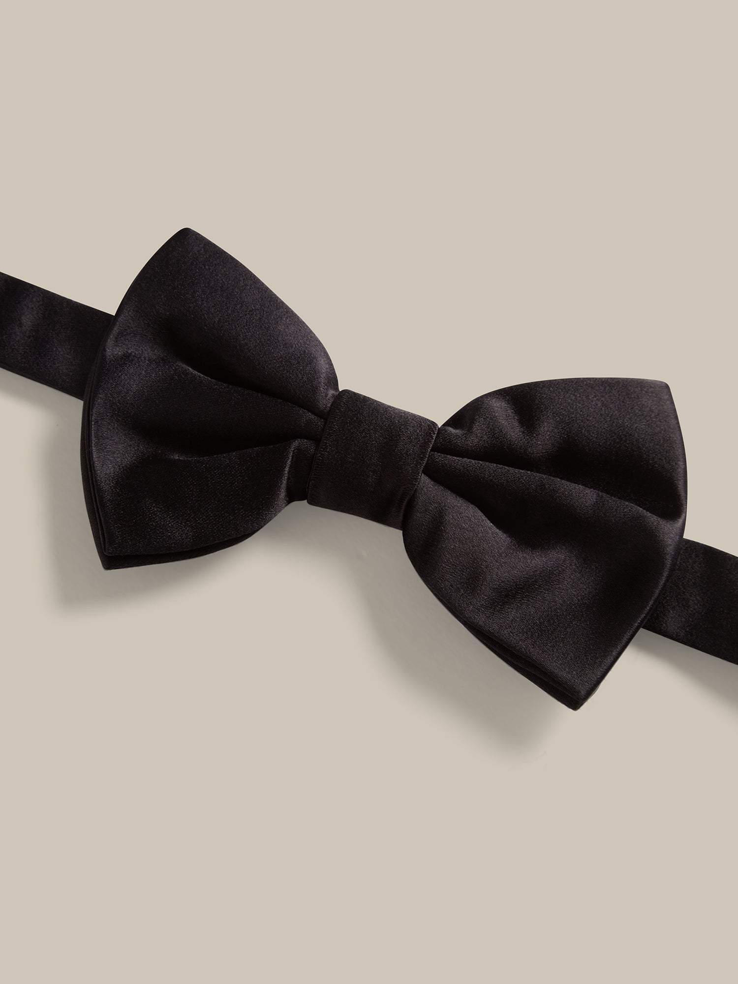 Robert Talbott Walter papillon nero seta preannodato REG