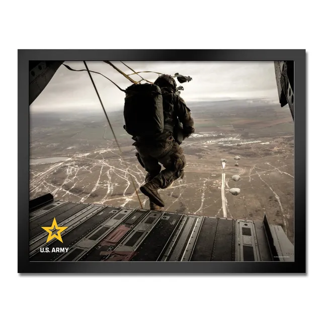 7.62 Design Paratrooper stampa incorniciata Army 14"x20"