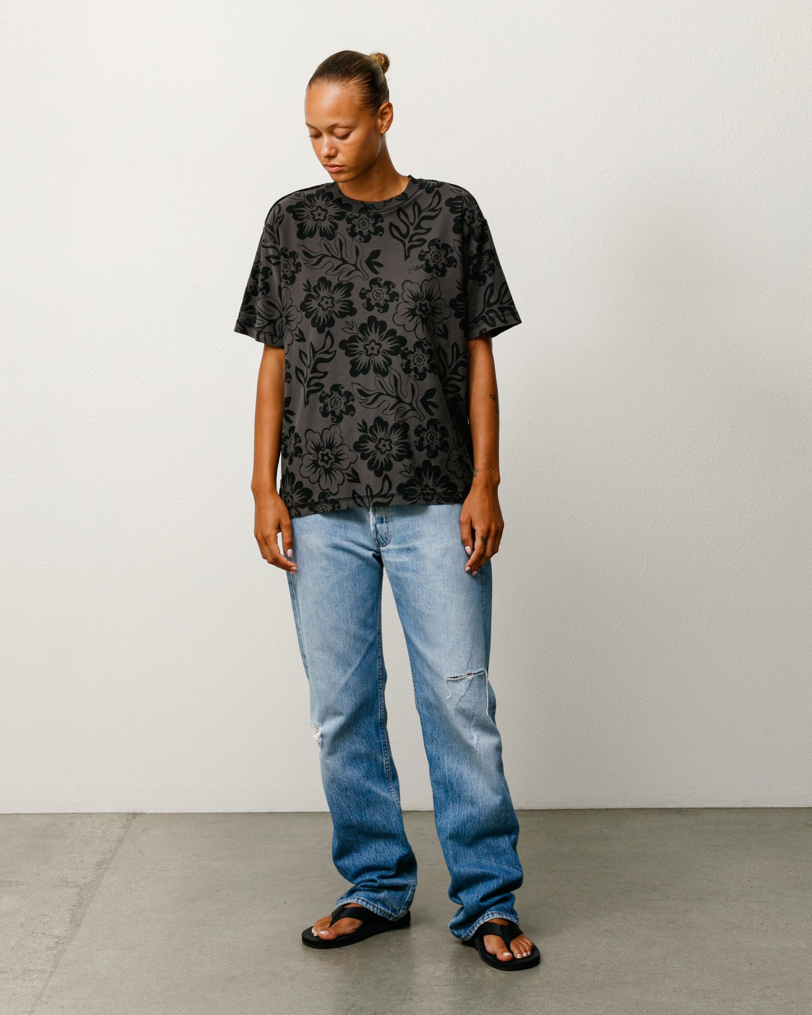 Stussy Lazy Floral Tee t-shirt Vintage Black floreale