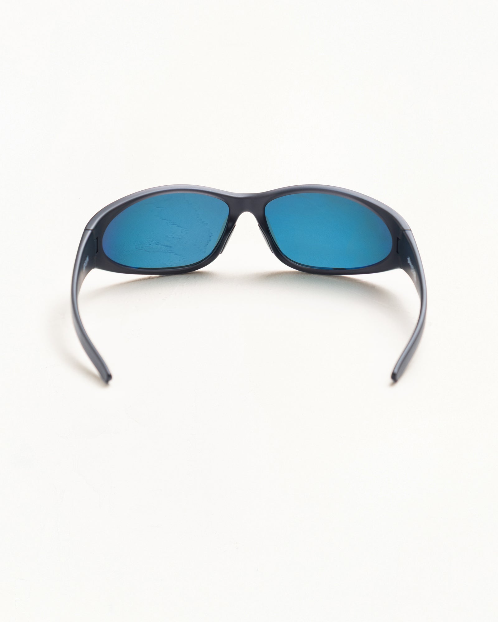Stussy Adrian Sunglasses occhiali Frost Black polarizzati