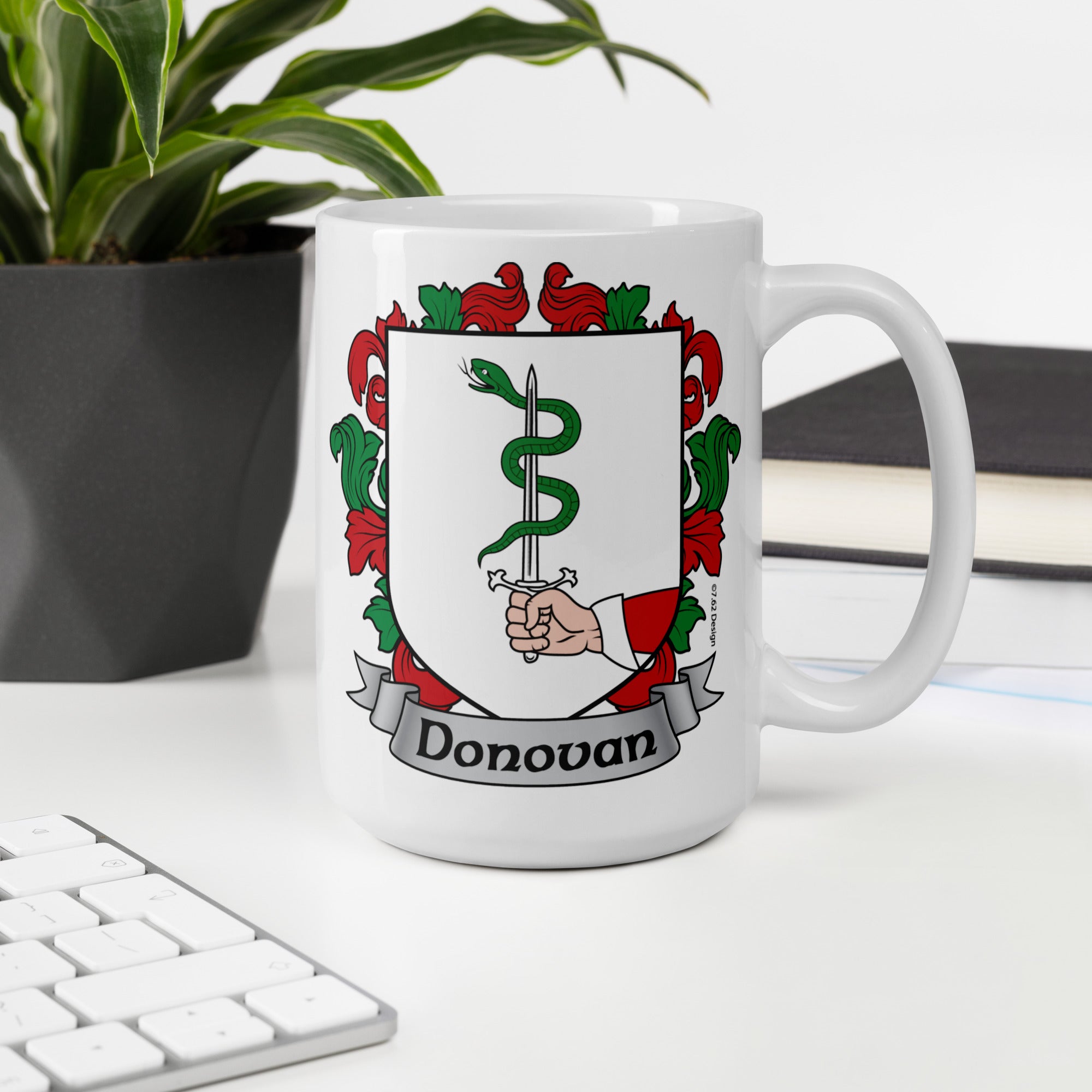 7.62 Design Donovan tazza ceramica 15oz stemma irlandese