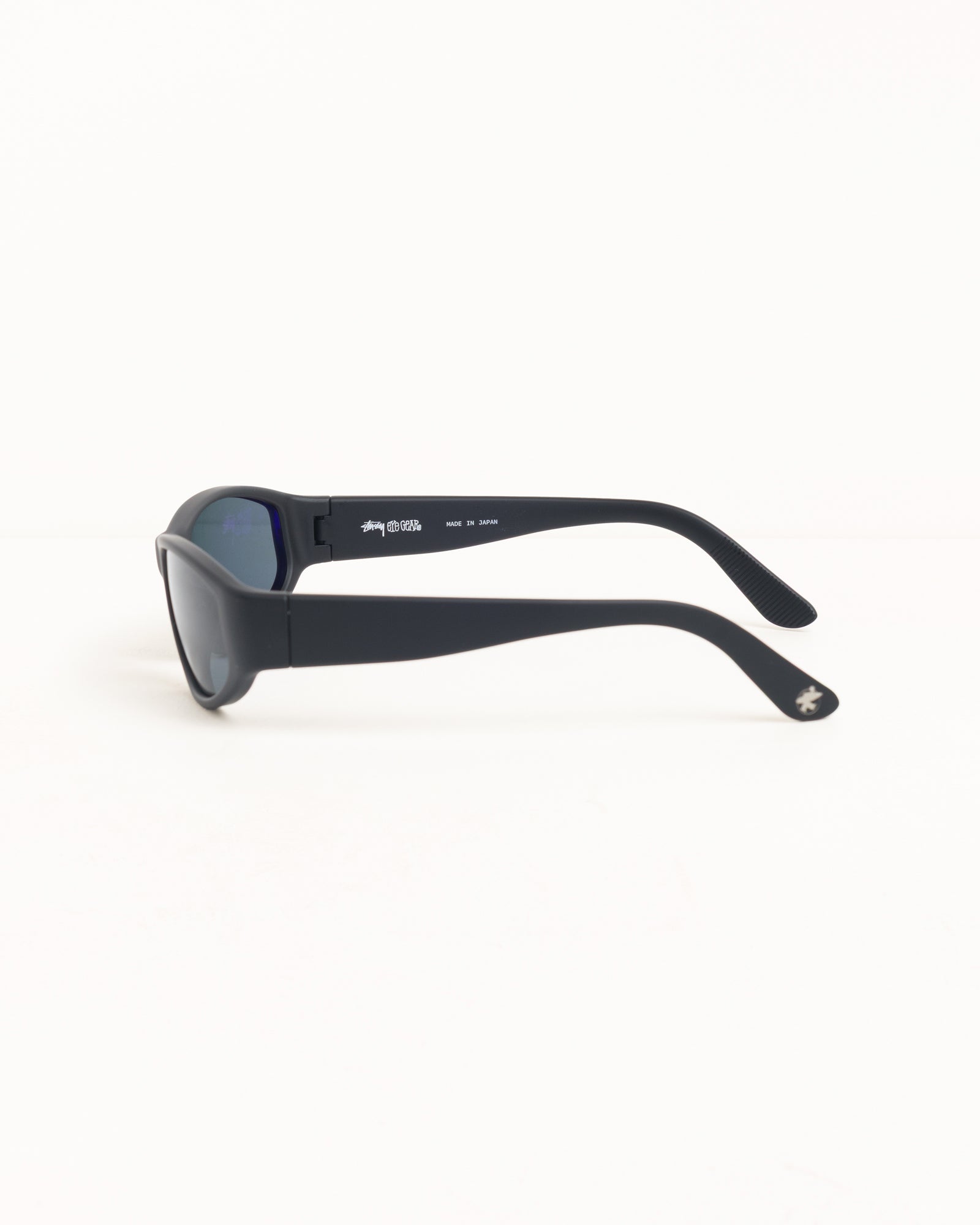 Stussy Leslie Sunglasses occhiali sole Matte Black polarizzati
