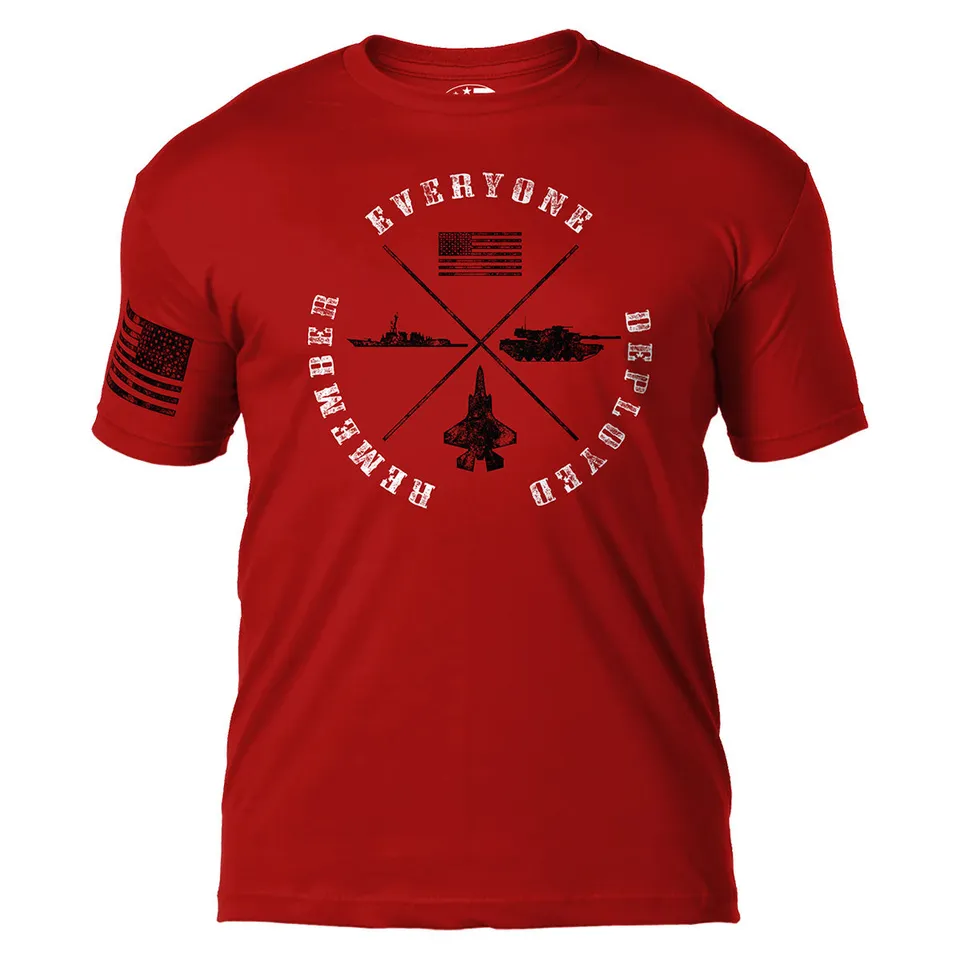 7.62 Design RED Remember Everyone Deployed T-Shirt rossa cotone