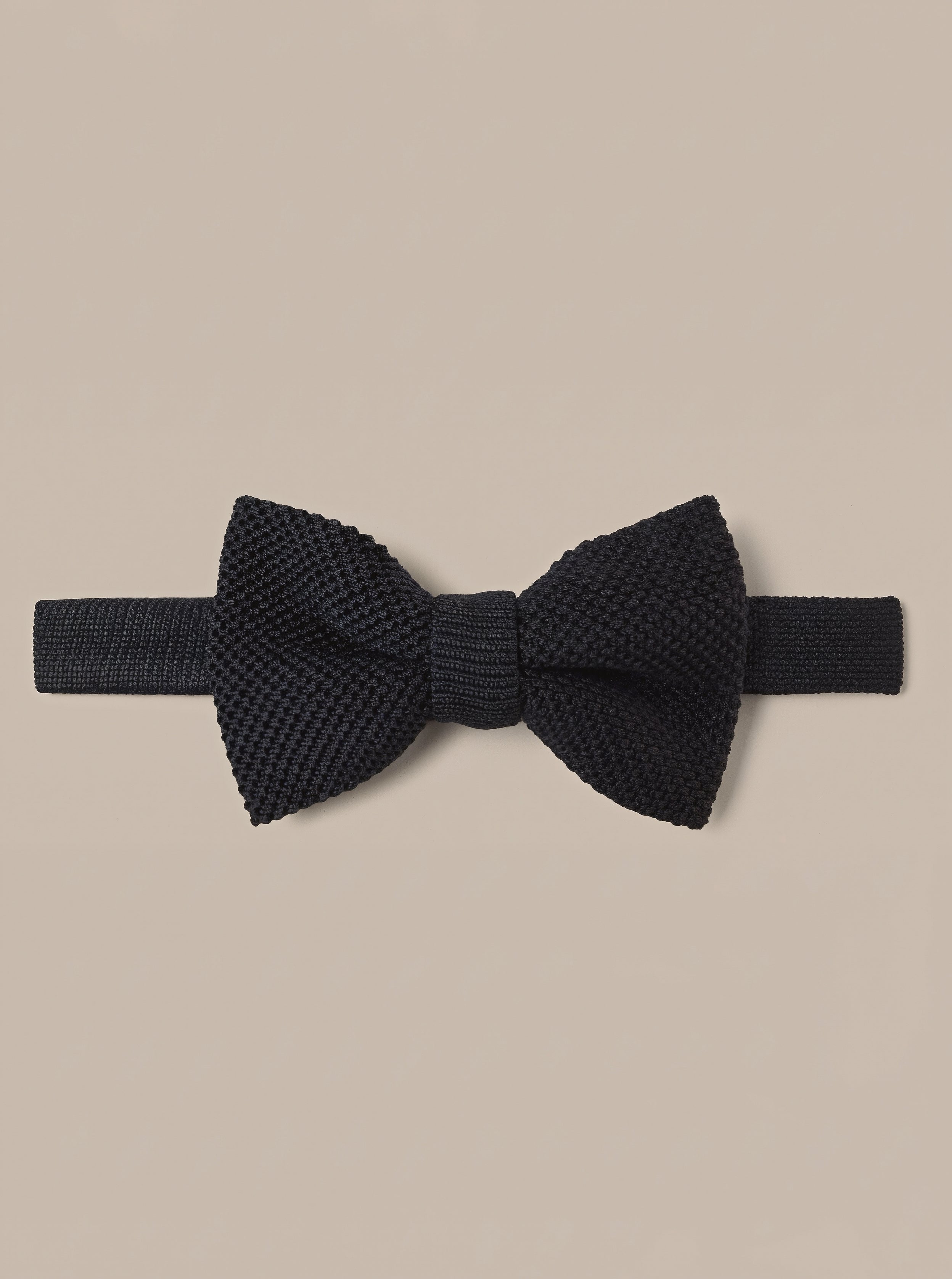 Robert Talbott Ryan Papillon Seta Nero Pre-annodato OS