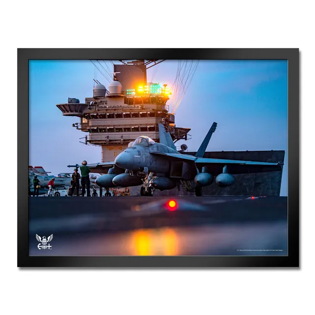 7.62 Design Navy F-18 Stampa Incorniciata 14x20 Catapulta