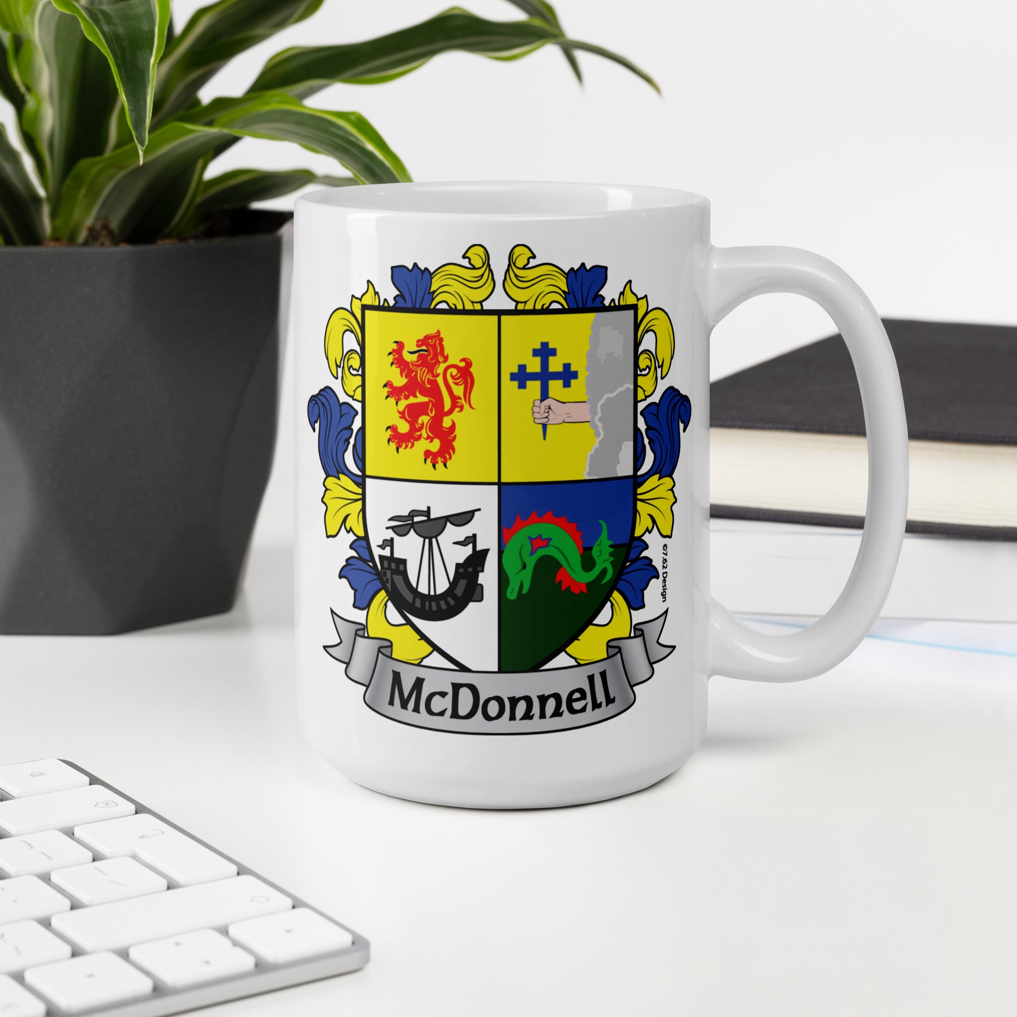7.62 Design McDonnell Irish Crest tazza ceramica 15oz