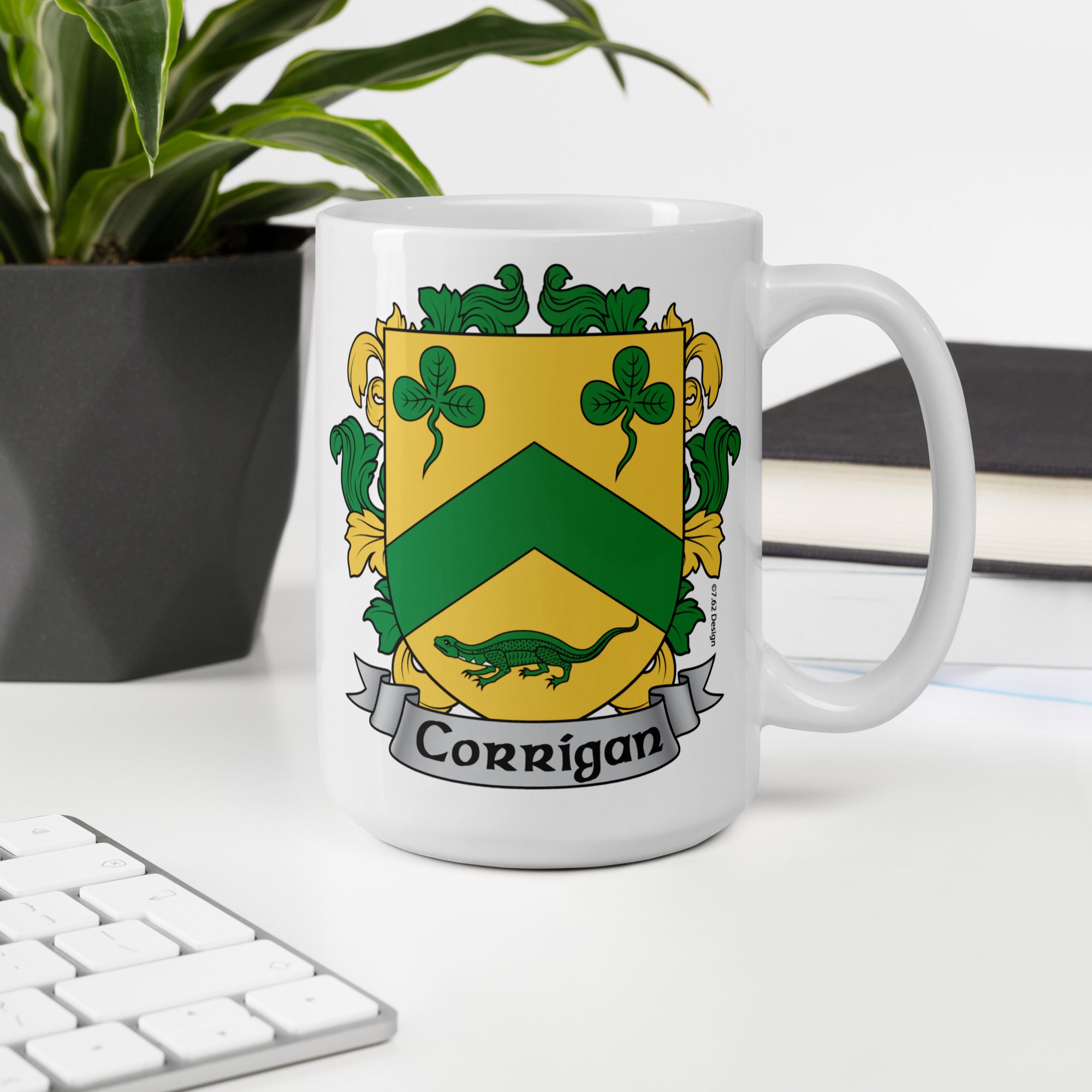 7.62 Design Corrigan tazza ceramica 443 ml stemma irlandese