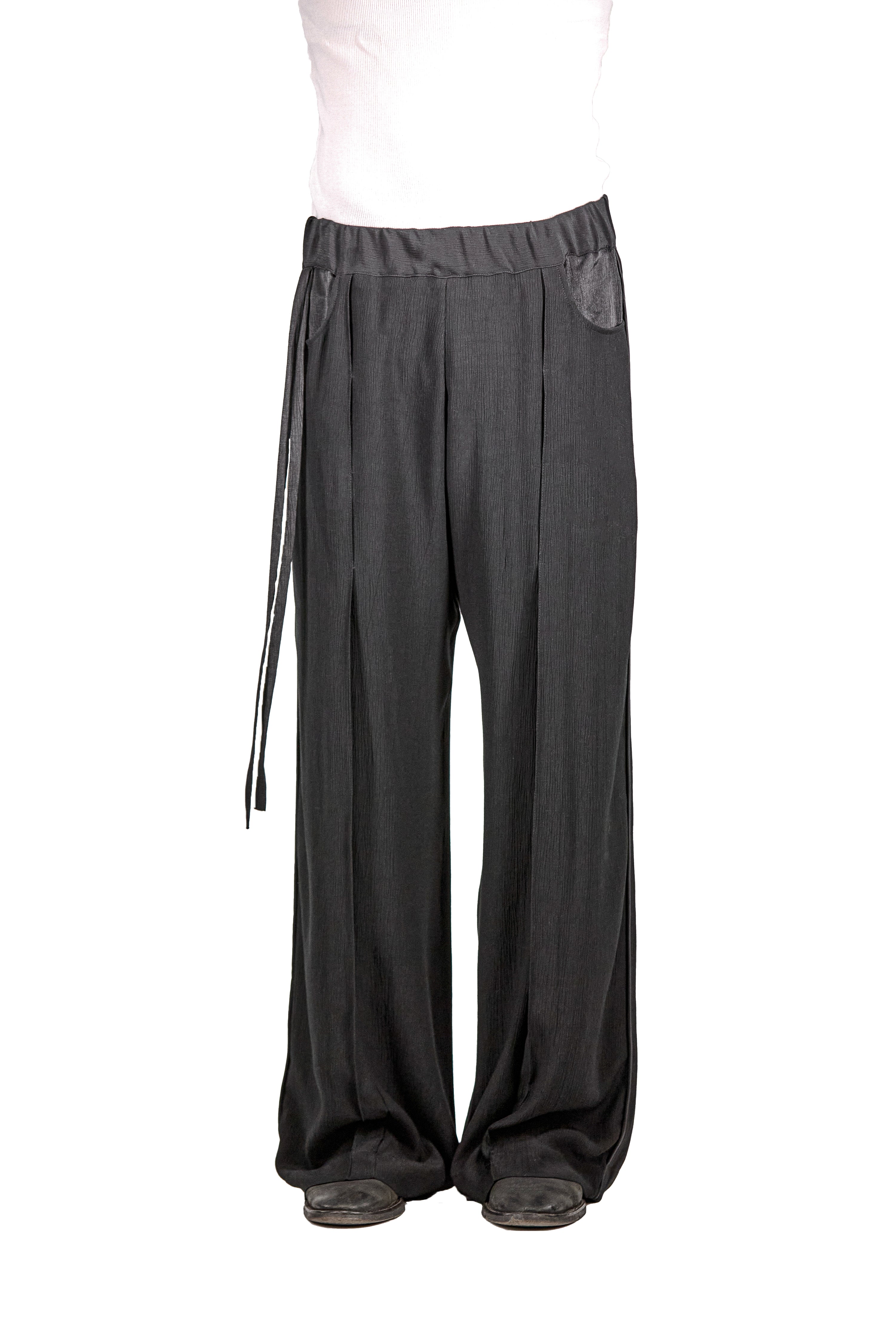 Tiat Occulta bellezza Japonisme pantalone nero pieghe
