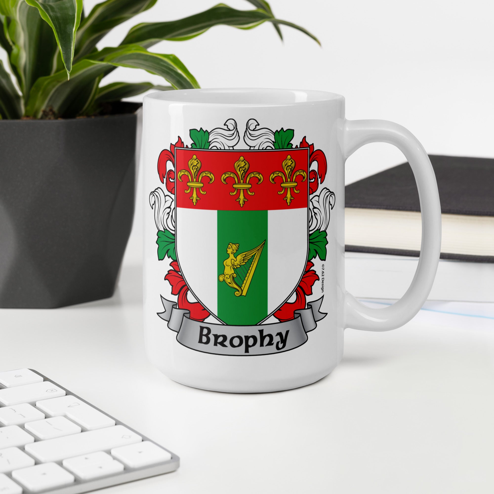 7.62 Design Drinkware Brophy Tazza Ceramica 15oz Stemma Irlandese